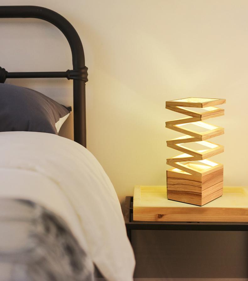 Ludwig - Akkordeon-Schreibtischlampe